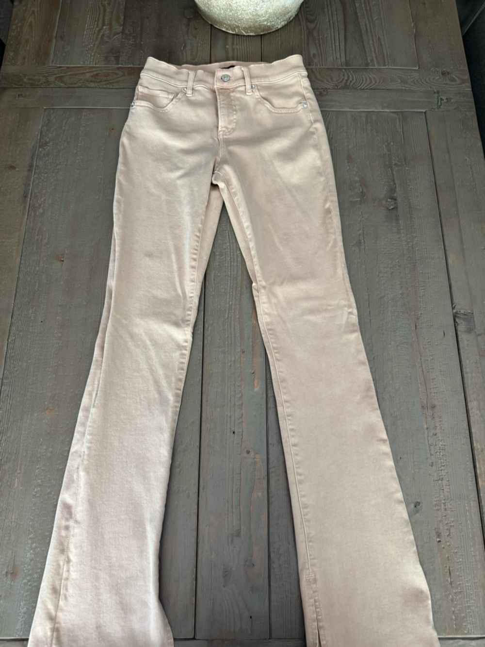 Express Mid Rise Skyscraper Jeans in Blush. - Picture 5 of 9